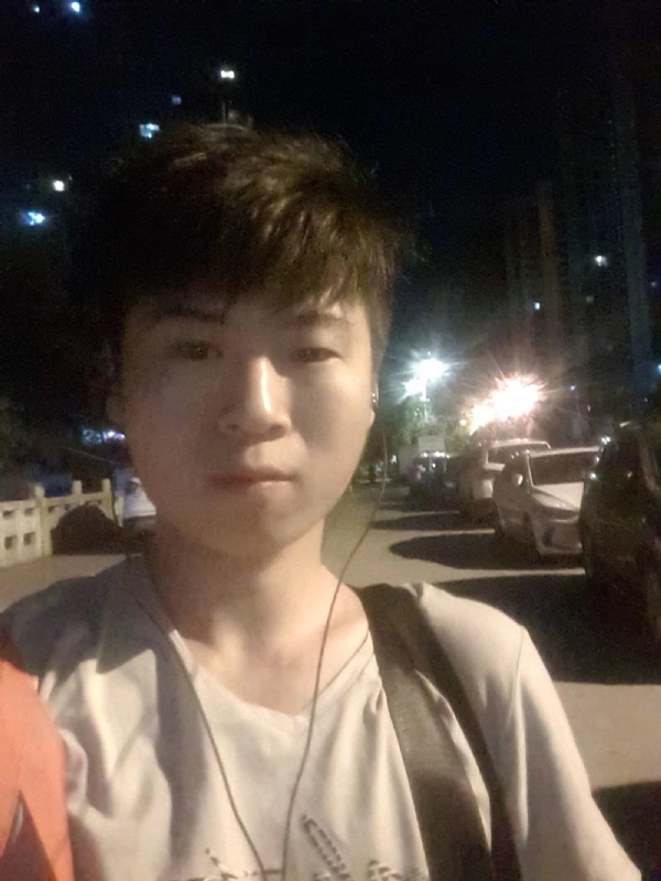 流星的瞬间的第一张照片--罗源交友网