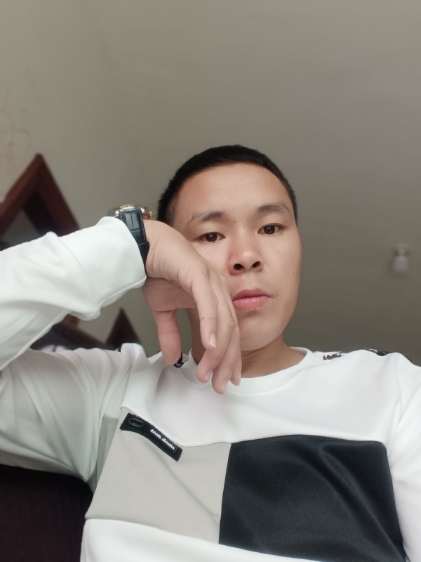 冷漠的第一张照片--罗源交友网