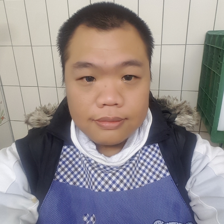 黑熊的第一张照片--罗源交友网