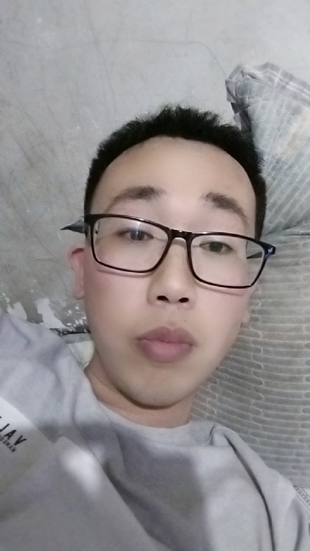 喜欢比我大的女人的第一张照片--罗源交友网