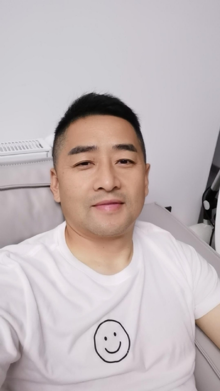 向阳而生的第一张照片--罗源交友网