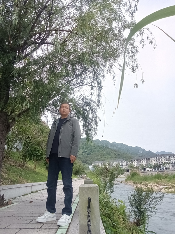 飞雪飘零的第一张照片--罗源交友网