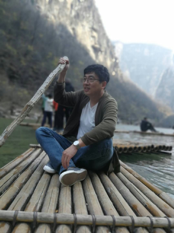 风被吹走了的第一张照片--罗源交友网