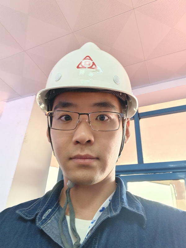 何鹏宇的第二张照片--罗源交友网