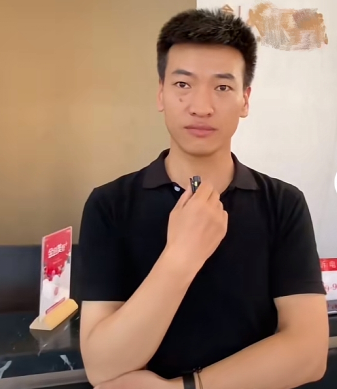 一杯梁白开的第一张照片--罗源交友网
