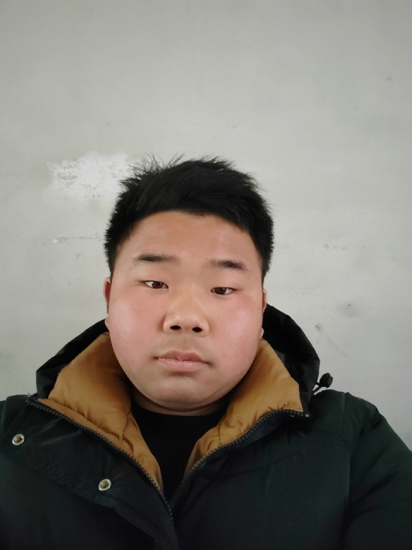 精神饱满的第五张照片--罗源交友网