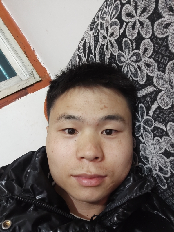 麒麟区幼儿园扛把子的第三张照片--罗源交友网